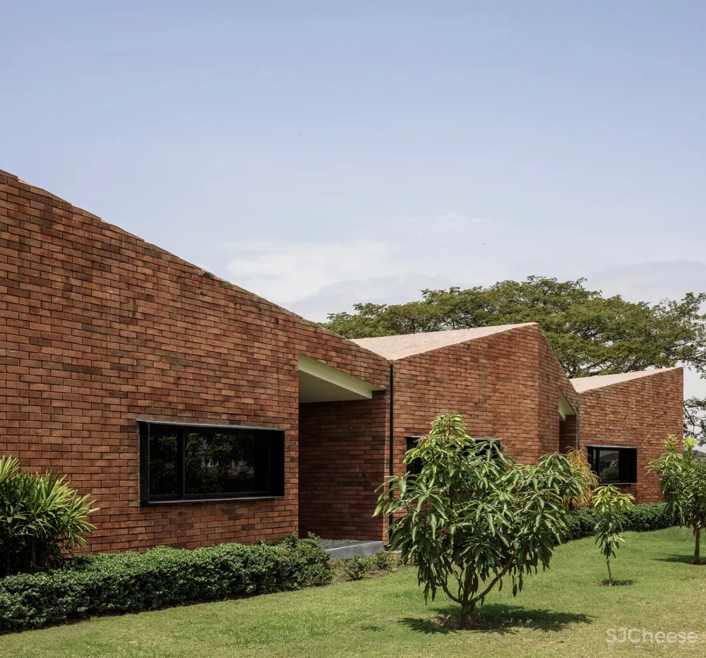 El Cortijo住宅,厄瓜多尔 / Felipe Assadi Arquitectos