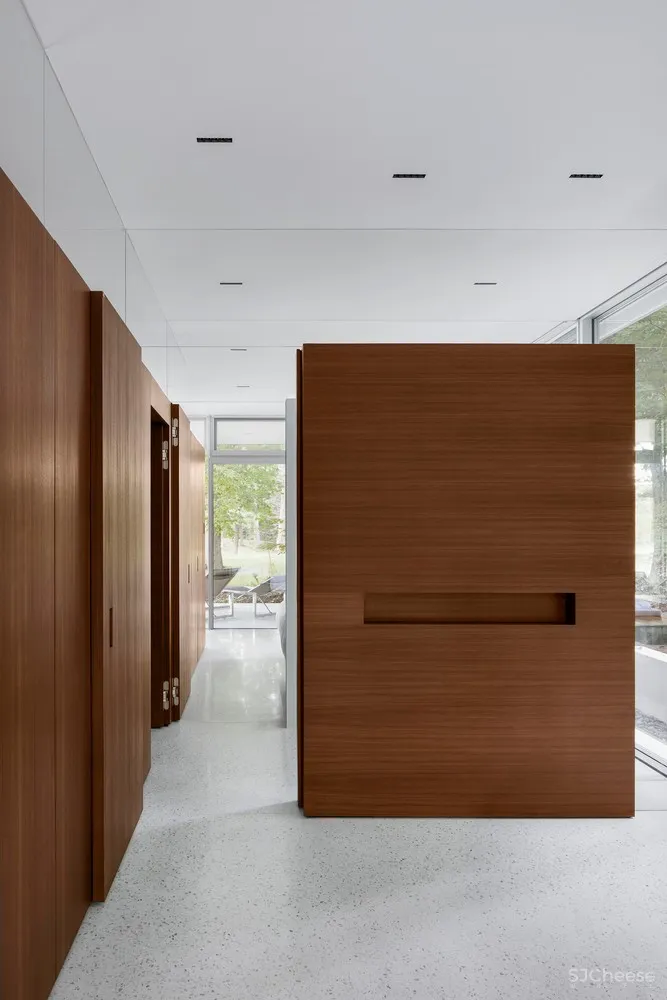 Daoust Lestage:森林中的玻璃住宅 Pavillon du Lac