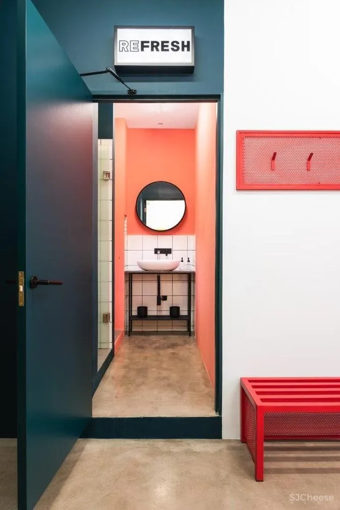 Refuse! Indoor Cycling / EstudioFernandaOrozco