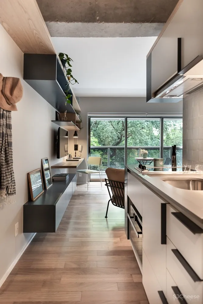 Retrofit Apartment / SuperLimão Studio