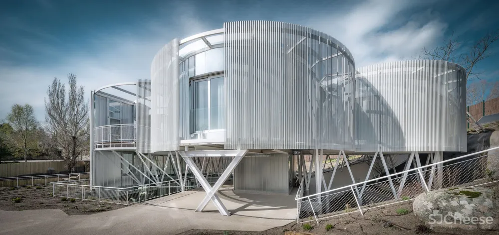 Tobogan House / Z4Z4 AAA