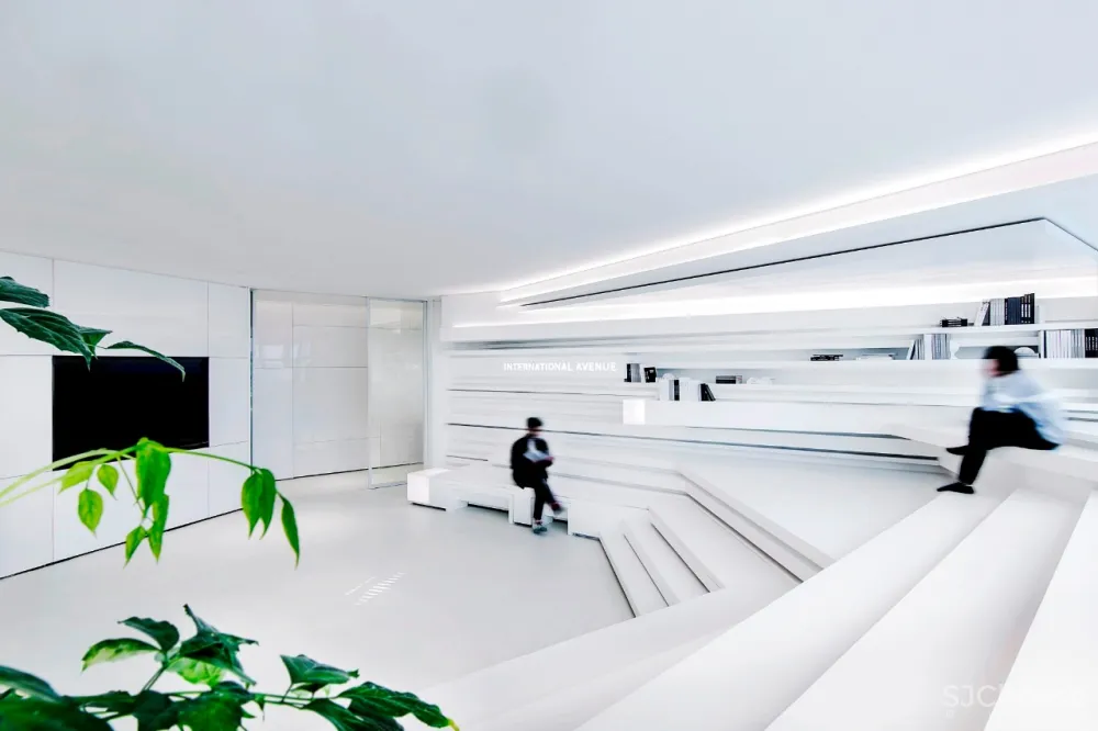 新作 | 极简白,如何打造前卫艺术的国际办公