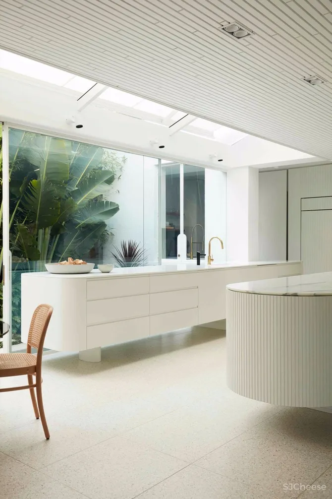 56年前,为了向奥斯卡·尼迈耶致敬所建的白色房子丨如今依然很超前