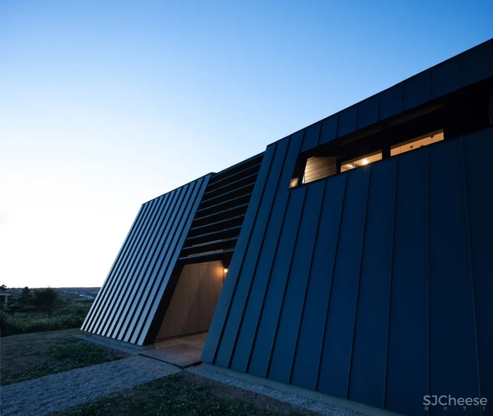 Treow Brycg House / Omar Gandhi Architect