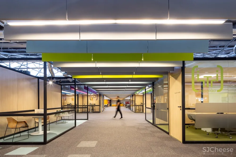 充满活力的总部大楼丨亮点在这4个空间