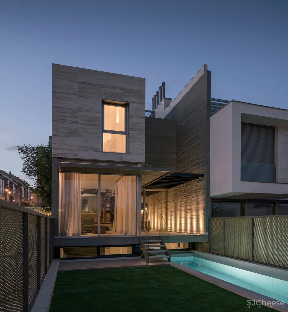 Sierra House / Steyn Studio