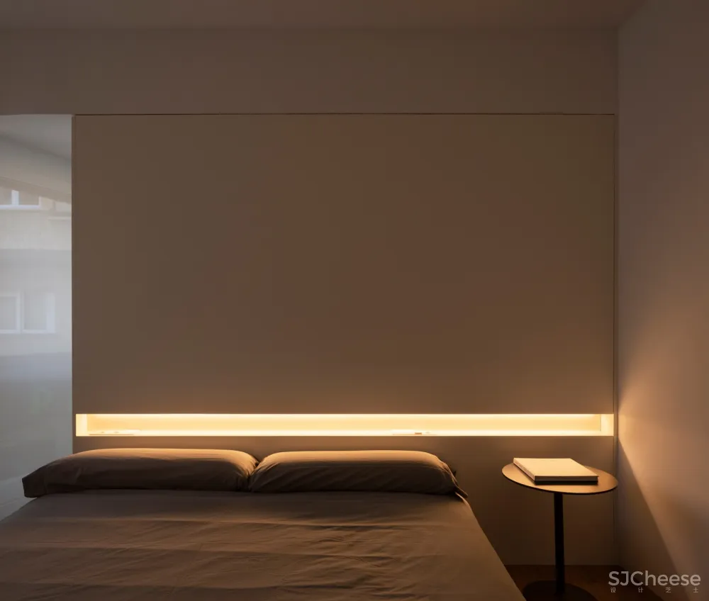 GVFC Apartment by Balzar Arquitectos