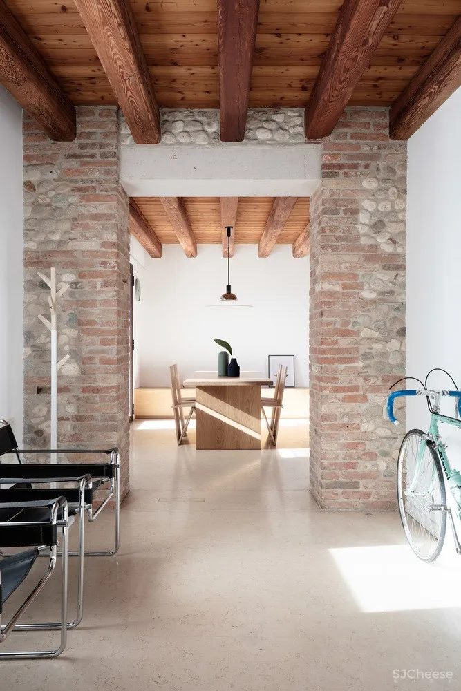 Interior DR / Didonè Comacchio Architects