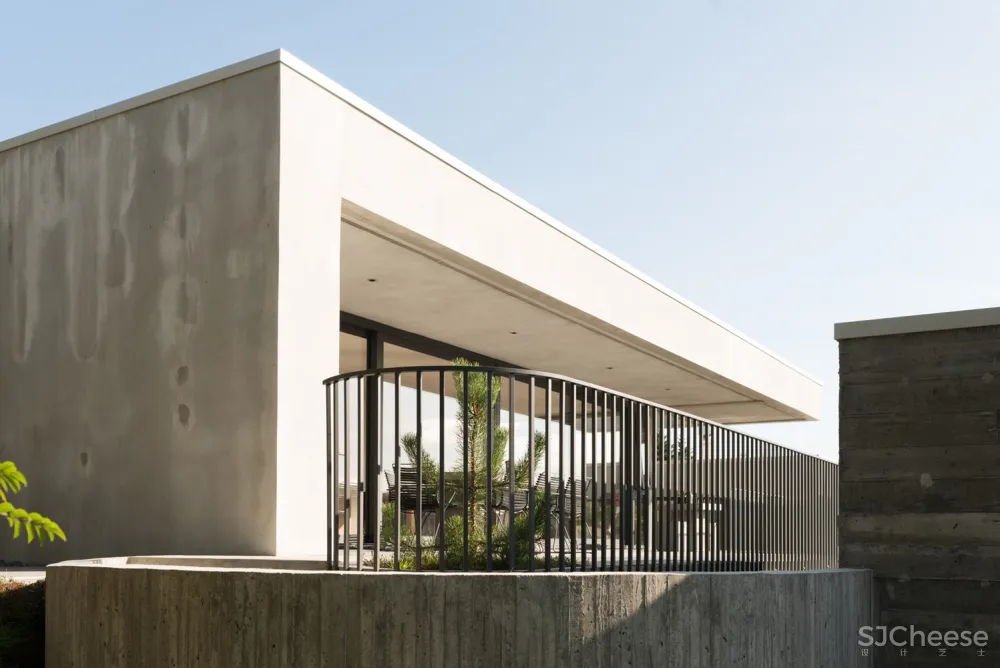 Trípólí:冰岛极简混凝土住宅 Private Residence