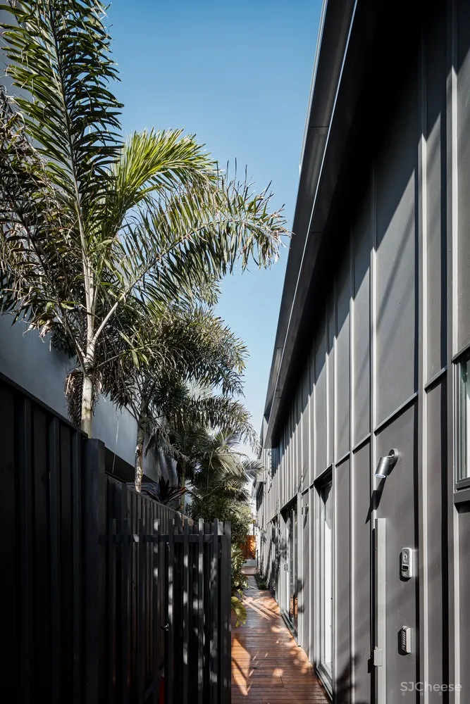 08 Albatross Avenue House / Studio Workshop