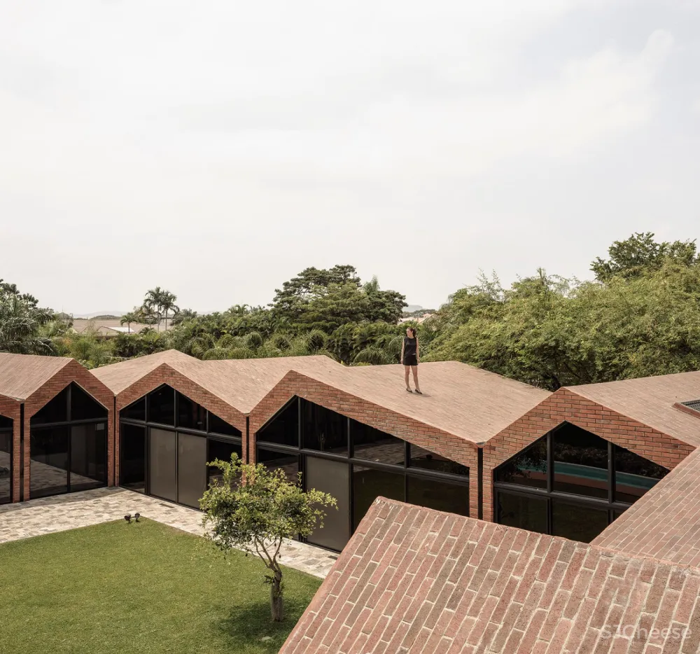 El Cortijo住宅,厄瓜多尔 / Felipe Assadi Arquitectos
