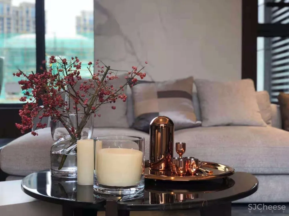 高端别墅样板房丨静谧悠然的简约设计