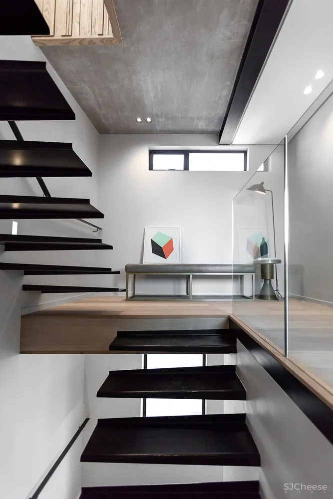 GSQUARED:天然材料打造极简主义Waterkant Townhouse