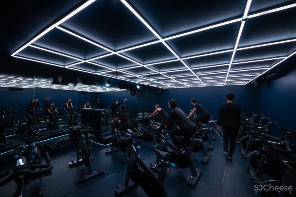 Refuse! Indoor Cycling / EstudioFernandaOrozco