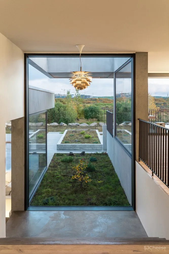 Trípólí:冰岛极简混凝土住宅 Private Residence