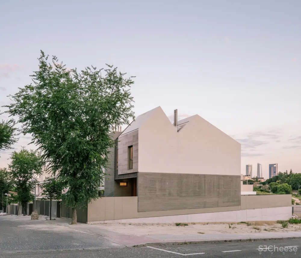 Sierra House / Steyn Studio