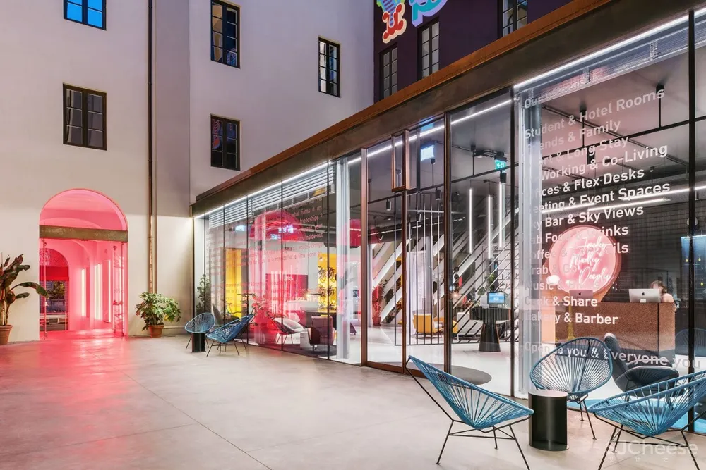 首发 | 学生酒店将佛罗伦萨的宫殿变成了一个千变万化的校园