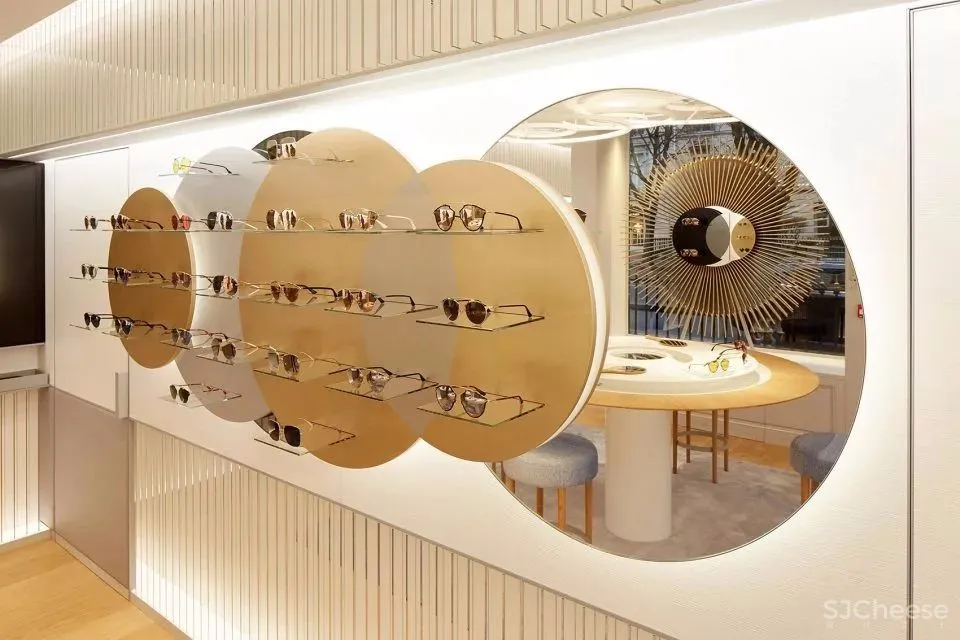 用日本和纸做展示柜丨这间店简直是奢侈品店中的“清流”