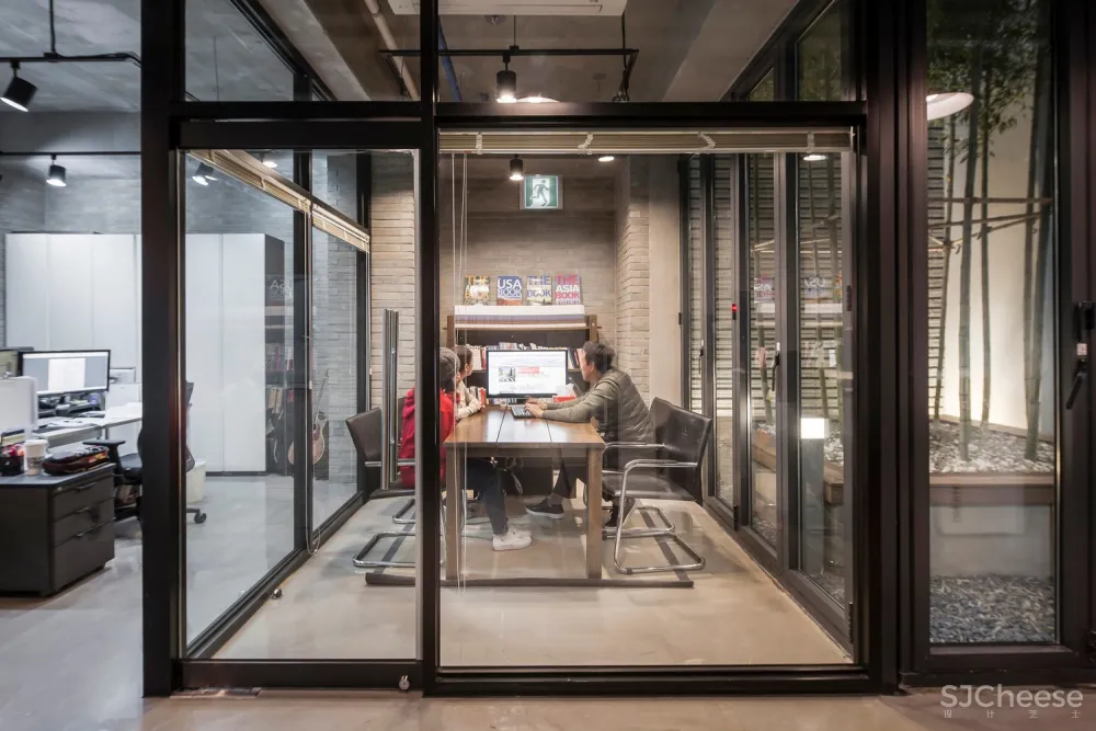 HBA-rchitects:简约的存在 TIRA Office Building