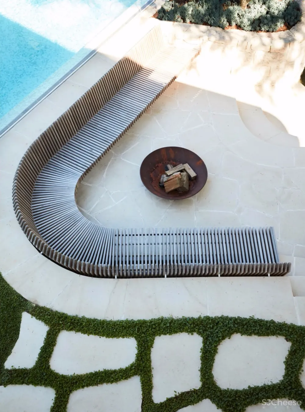 56年前,为了向奥斯卡·尼迈耶致敬所建的白色房子丨如今依然很超前