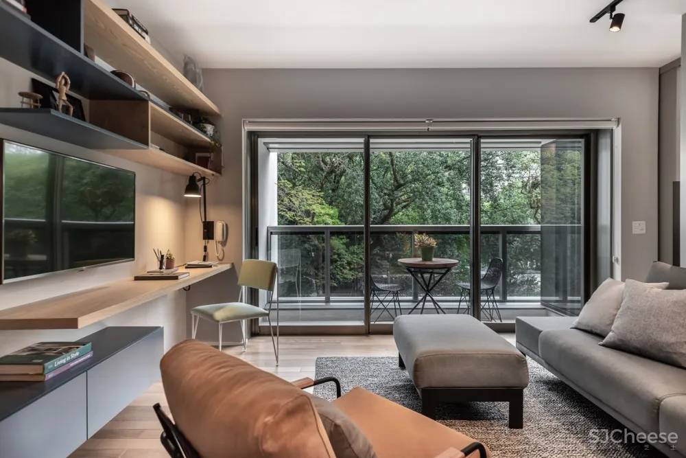 Retrofit Apartment / SuperLimão Studio