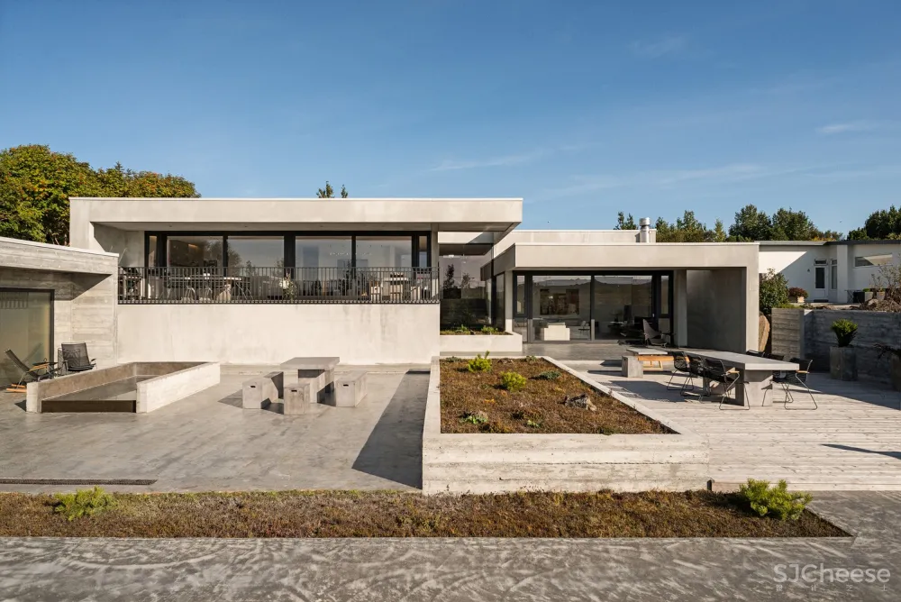 Trípólí:冰岛极简混凝土住宅 Private Residence