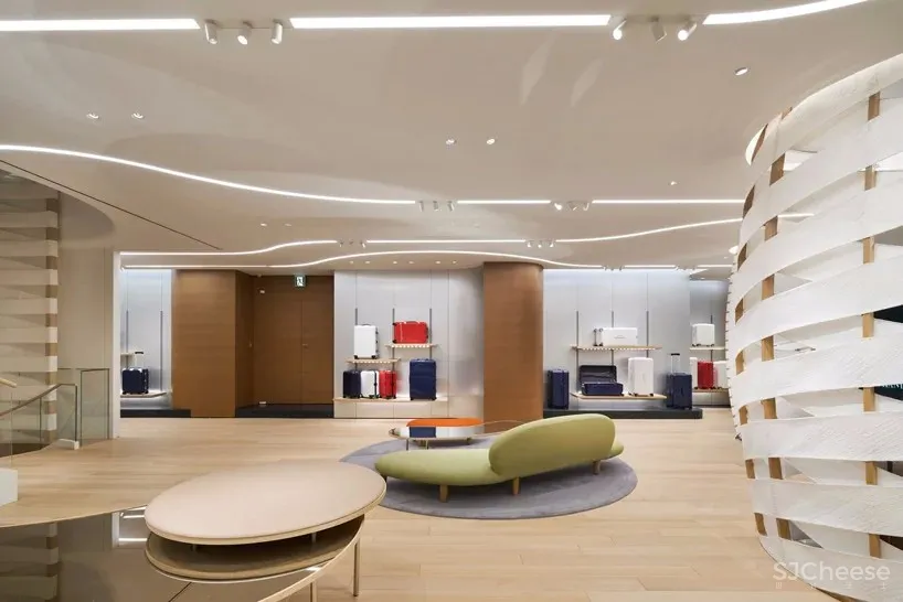 用日本和纸做展示柜丨这间店简直是奢侈品店中的“清流”