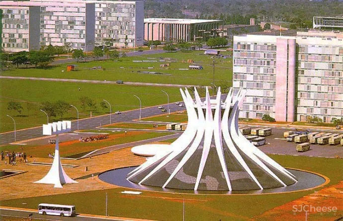 56年前,为了向奥斯卡·尼迈耶致敬所建的白色房子丨如今依然很超前