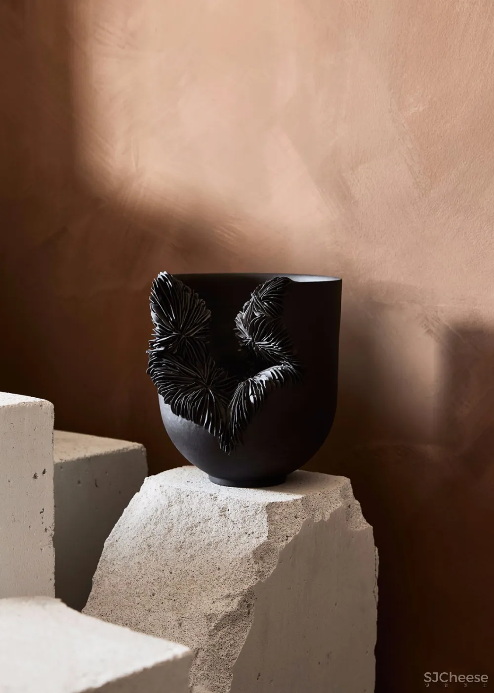 Fiona Lynch新作 | 解开艺术与设计之间的关系