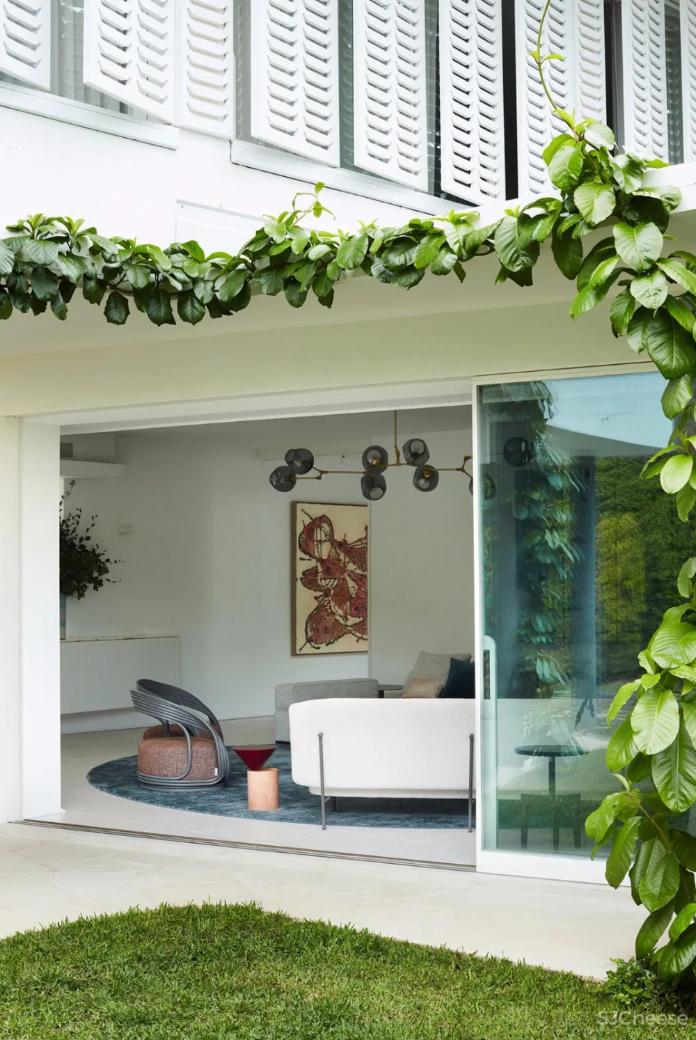 56年前,为了向奥斯卡·尼迈耶致敬所建的白色房子丨如今依然很超前