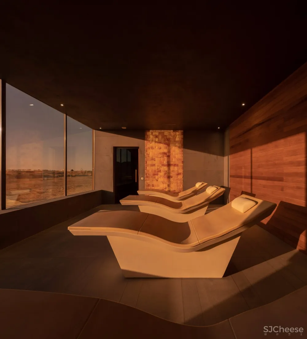 首发 | Anarchitect:Al Faya Lodge 极简沙漠水疗中心和酒店