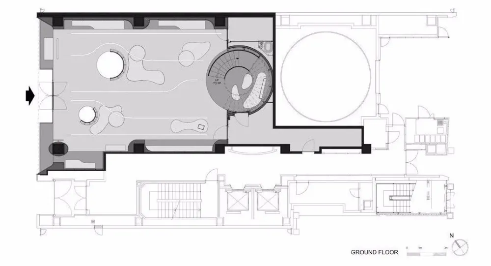 用日本和纸做展示柜丨这间店简直是奢侈品店中的“清流”