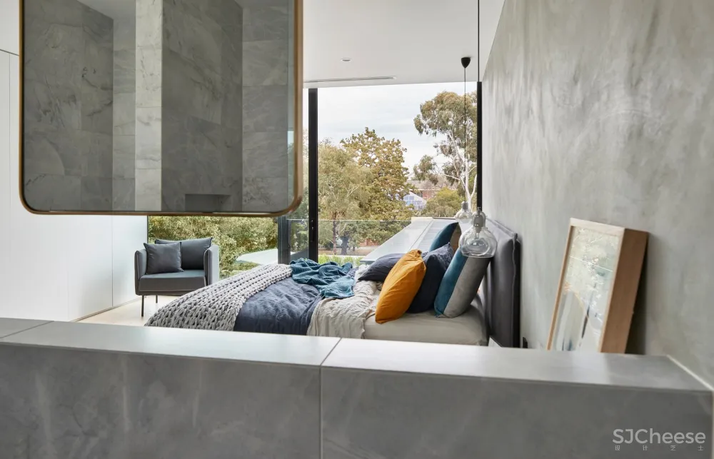 Salmon / FGR Architects