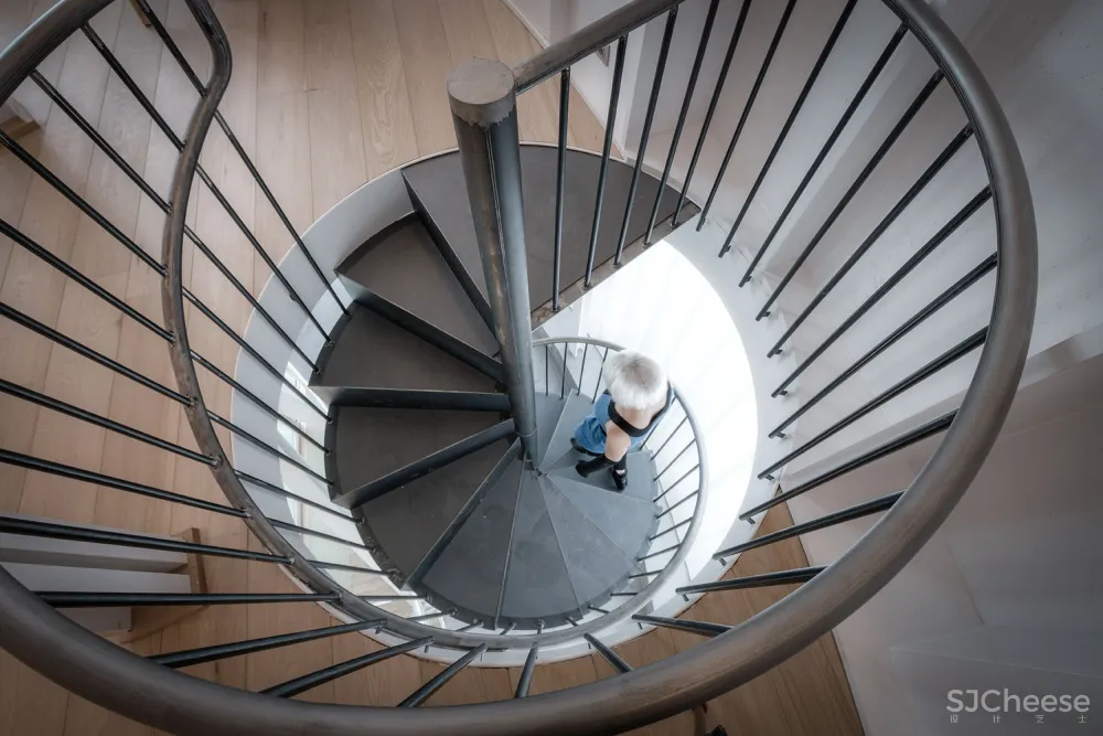 Tobogan House / Z4Z4 AAA