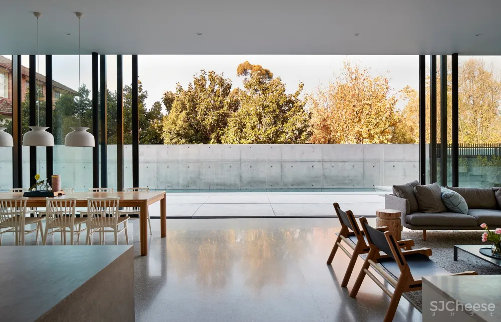 Salmon / FGR Architects