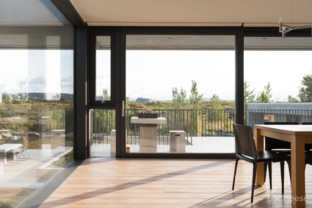 Trípólí:冰岛极简混凝土住宅 Private Residence