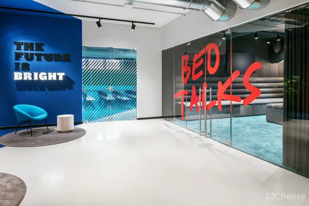 首发 | 学生酒店将佛罗伦萨的宫殿变成了一个千变万化的校园