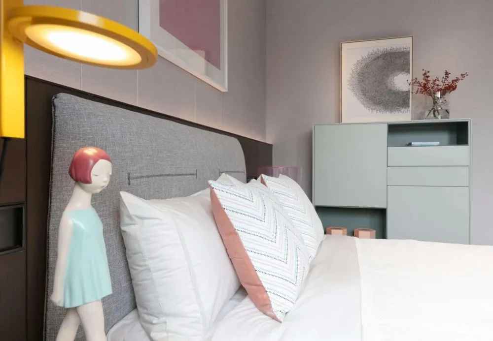 高端别墅样板房丨静谧悠然的简约设计