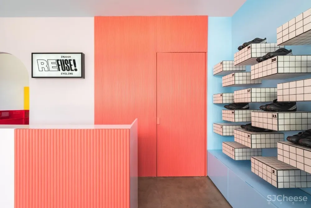 Refuse! Indoor Cycling / EstudioFernandaOrozco