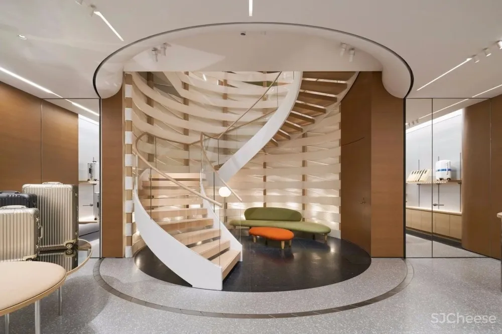 用日本和纸做展示柜丨这间店简直是奢侈品店中的“清流”