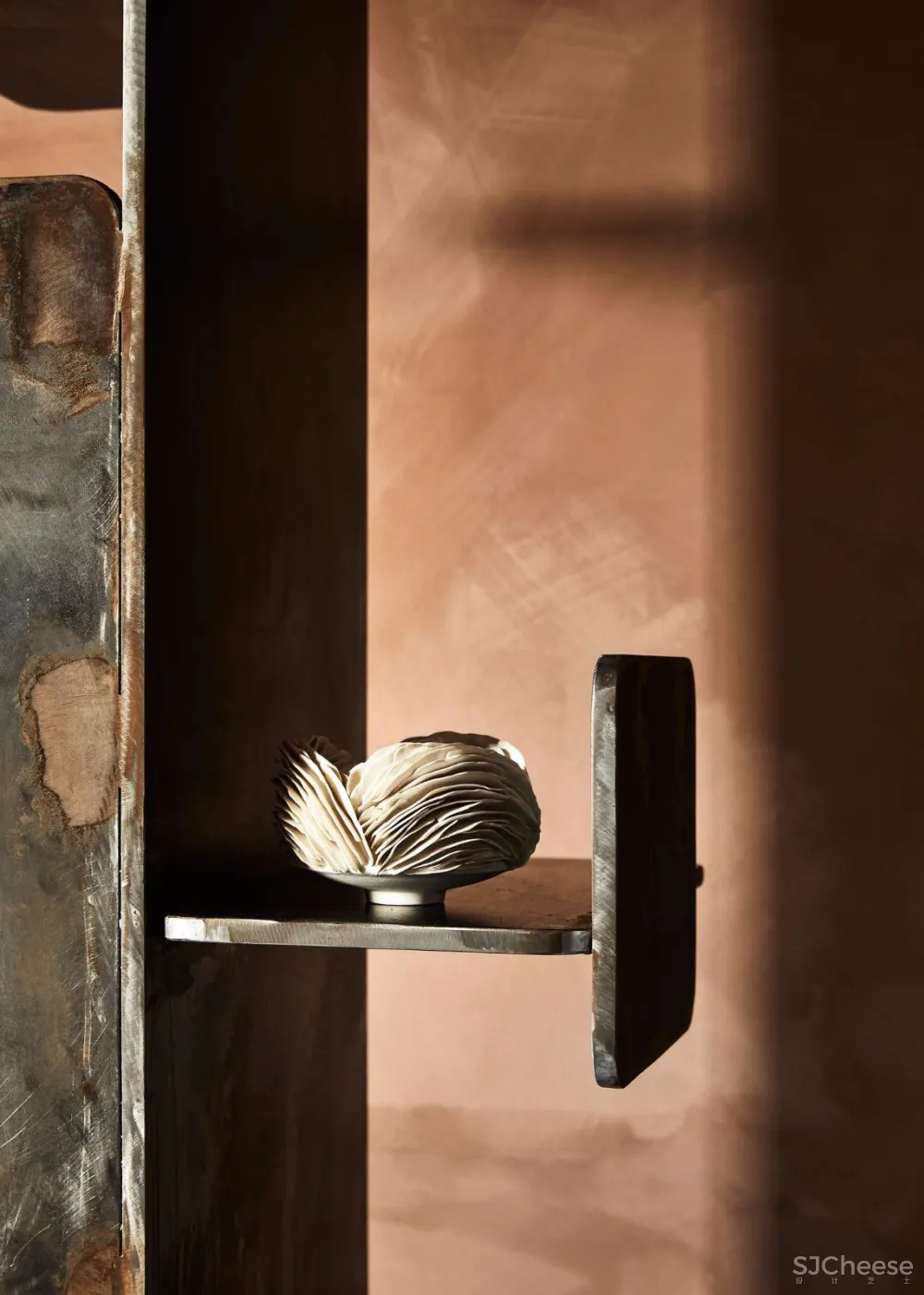 Fiona Lynch新作 | 解开艺术与设计之间的关系