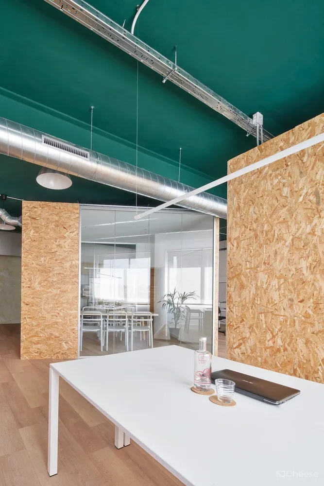 Poblenou Office / estudio COA