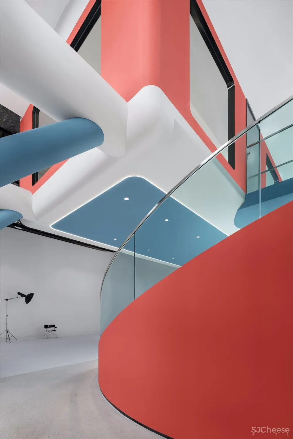 得德设计 | 天津311摄影工作室:以光感知,空间掠“影”