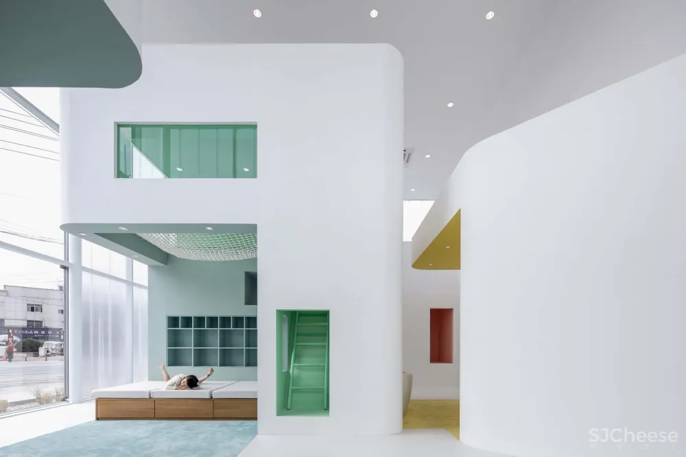 徐州星宿城市公寓售楼处 / odd