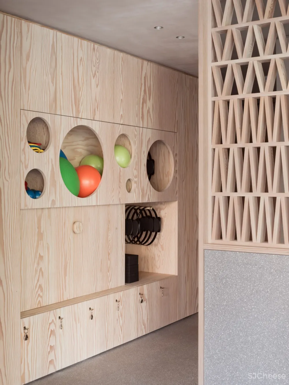 首发(新补充) | Wolter Navarro:融合墨西哥和挪威风格的普拉提工作室