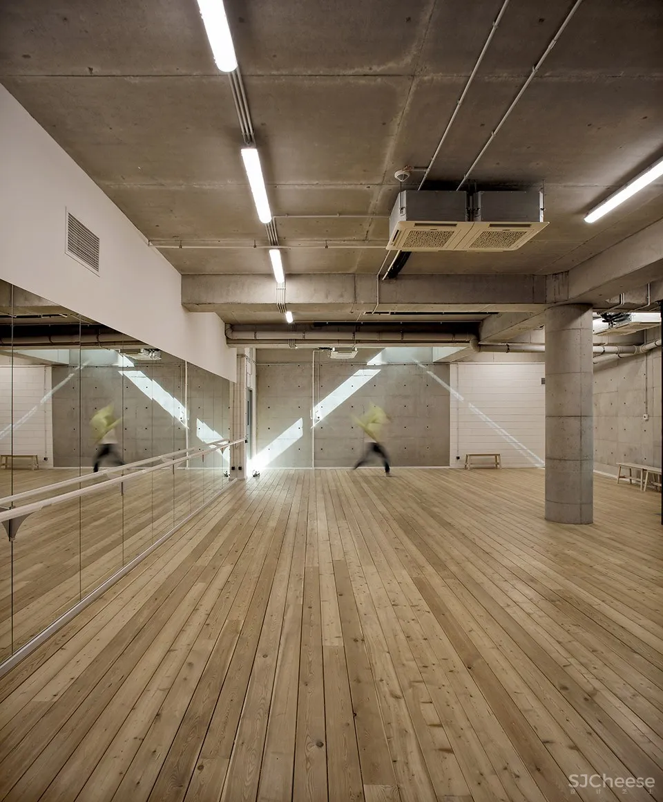 Ayb中学教学楼C座,亚美尼亚 / Storaket Architectural Studio