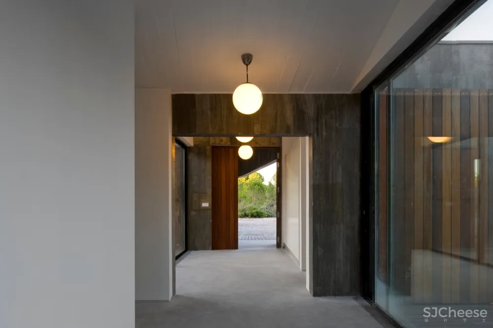 Pereira Miguel Arquitectos | 沙丘之家