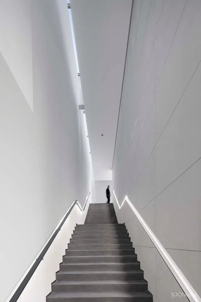 靖江市民俗艺术馆 / 荣朝晖工作室