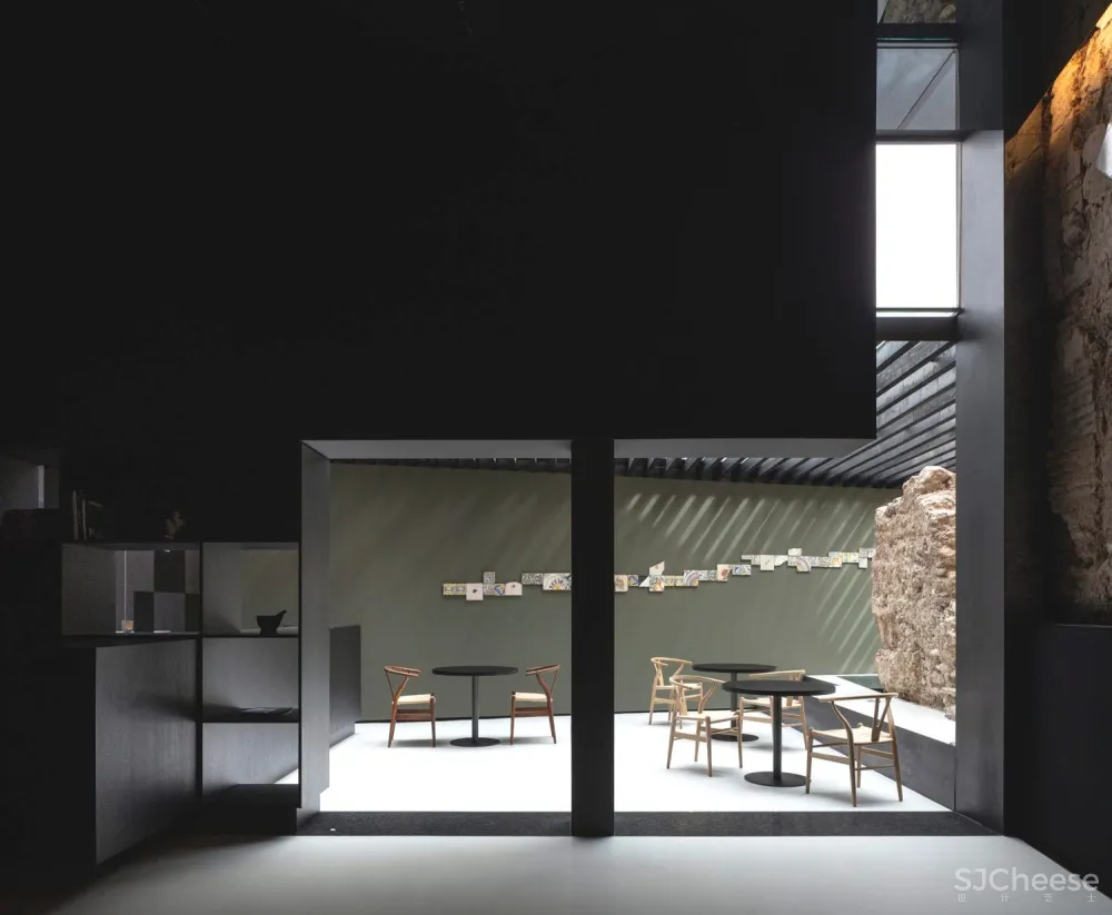 首发 | FRANCESC RIFE STUDIO 新老元素的对比:西班牙瓦伦西亚 Sucede餐厅