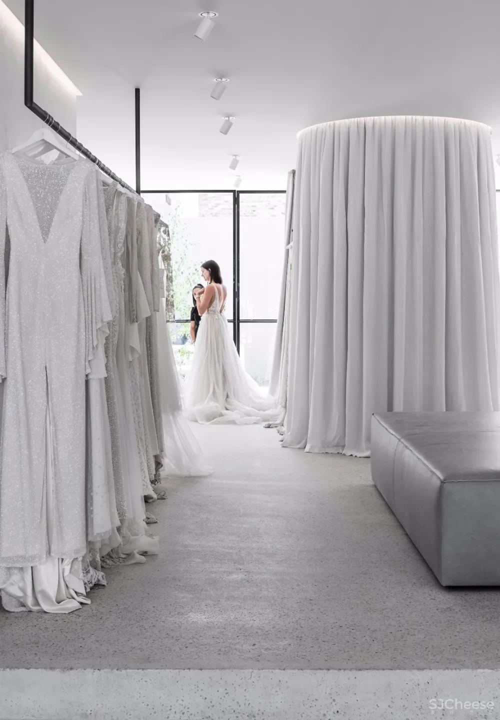 首发 | Adam Kane Architects:墨尔本极简主义婚纱精品店